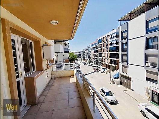 Satılık Daire Satılık Çiğli Egekent Girişinde 125m2 Geniş 3+1 Daire