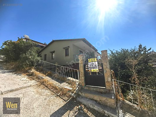 Satılık Seferihisar'da, Balkon ve odalardan Deniz manzaralı ikiz villa